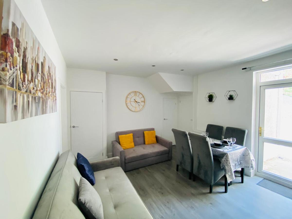 Emerald Living, 4 Bedrooms In The Heart Of Swansea, Close To Beaches! Суонси Экстерьер фото