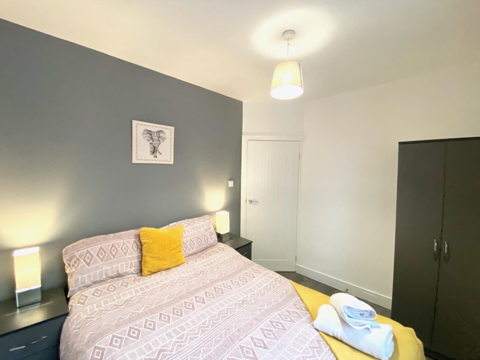 Emerald Living, 4 Bedrooms In The Heart Of Swansea, Close To Beaches! Суонси Экстерьер фото